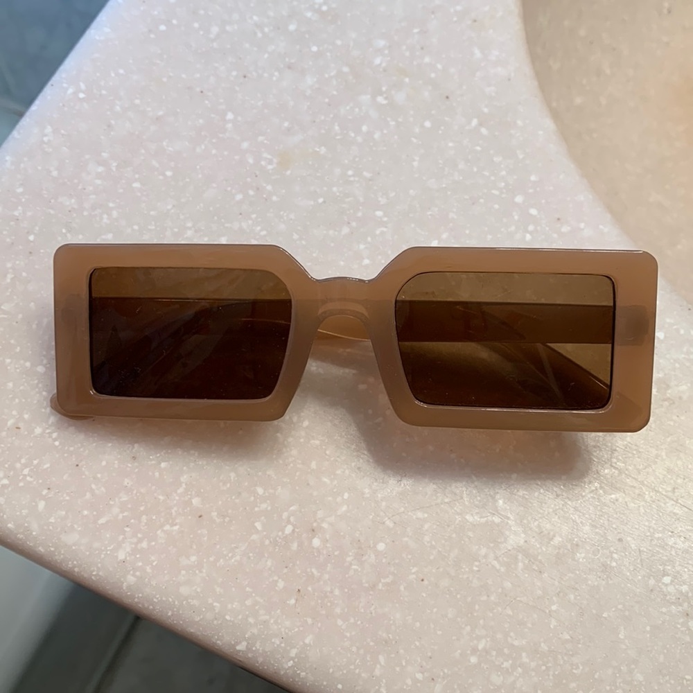 FUN VINTAGE RECTANGLE SUNGLASSES